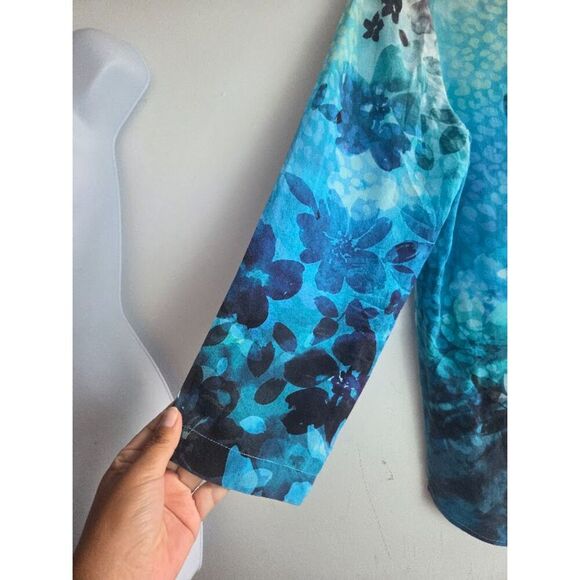 Soft Surroundings "Jolene" Blue Ombre Floral 100% Silk Button Up Blouse Small P. - Picture 4 of 8